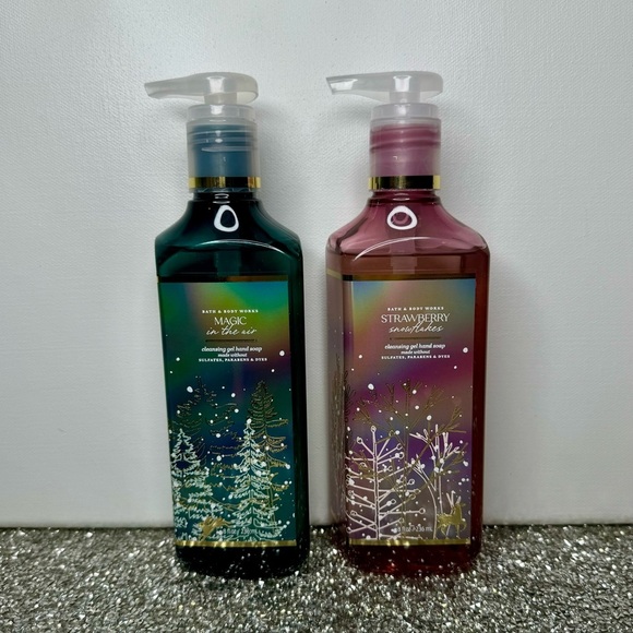 Bath and Body Works Magic in the Air & Strawberry Snowflakes Hand Soap NWT - Picture 2 of 5